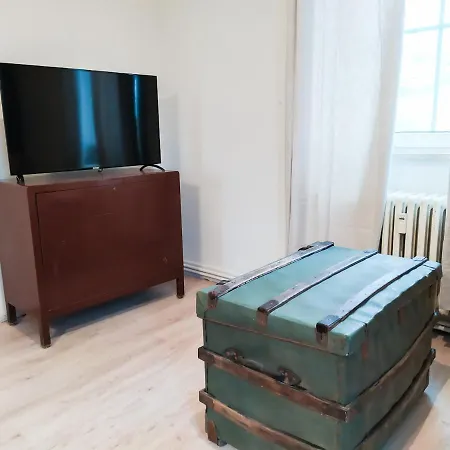 Alte Schule Gaestehaus - Fraeulein 公寓 *