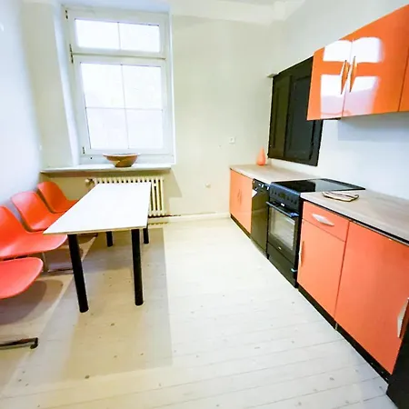 Alte Schule Gaestehaus - Fraeulein Appartement Bitburg