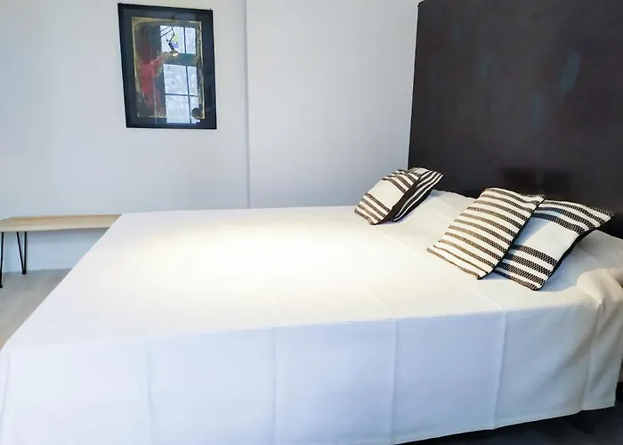 Appartement Alte Schule Gaestehaus - Fraeulein Bitburg