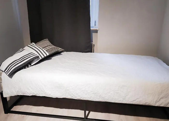 Alte Schule Gaestehaus - Fraeulein * Bitburg