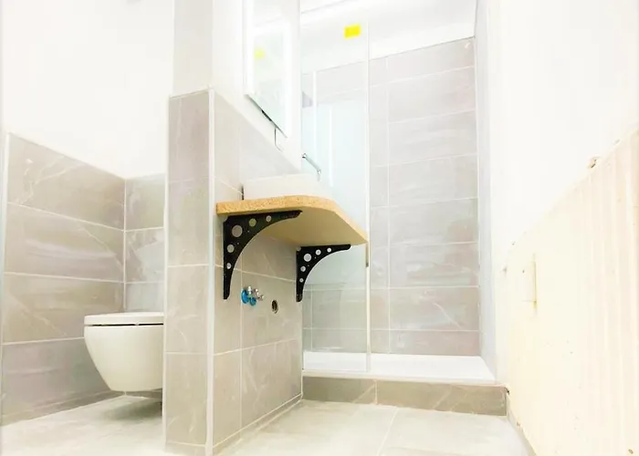 Appartement Alte Schule Gaestehaus - Fraeulein Bitburg